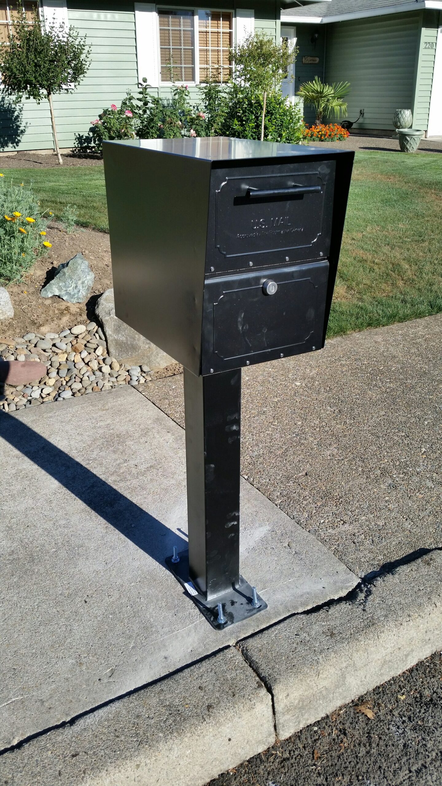 large mailbox installation pinckney mi
